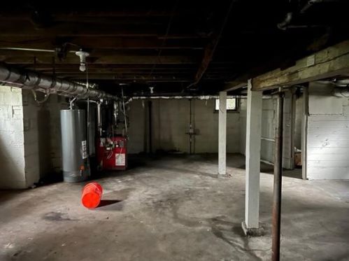 2144 49, Milwaukee WI 53208-1106 exterior