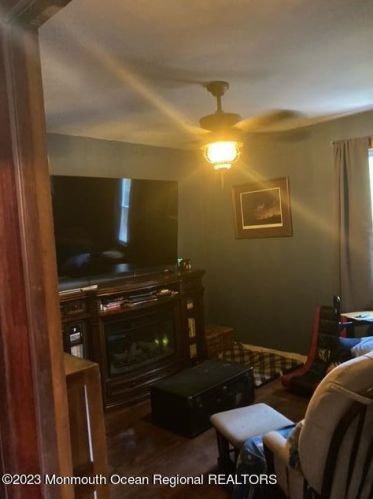 603 Veterans Hwy, Jackson Twp NJ  08527-3730 exterior