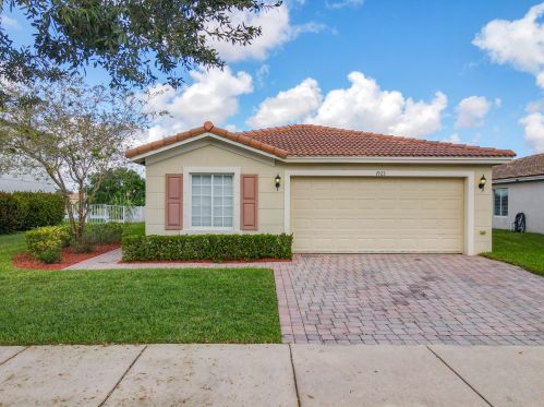 1923 Jamesport Dr, Fort Pierce, FL 34953-4597