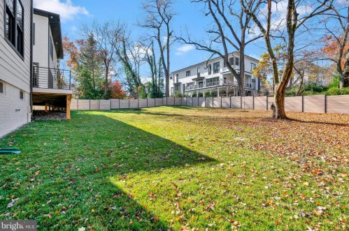 1520 Brookhaven Dr, Mc Lean VA  22101-4127 exterior