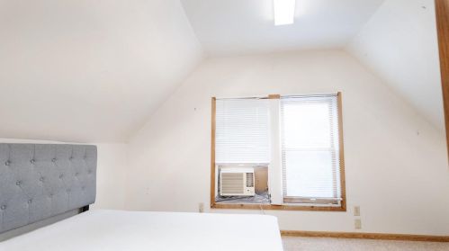 1915 University Ave, Madison WI 53726-3918 exterior