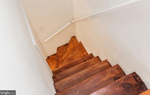 216 James St, Lancaster PA 17603-2910 exterior