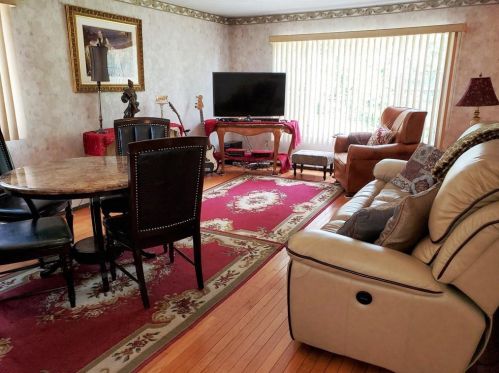 126 Greeley St, Providence, RI 02904-1216