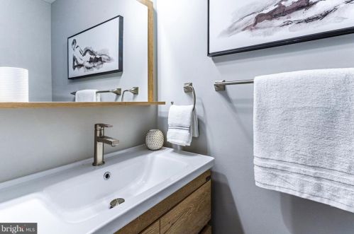 4812 Hayes St, Washington DC  20019-3649 exterior