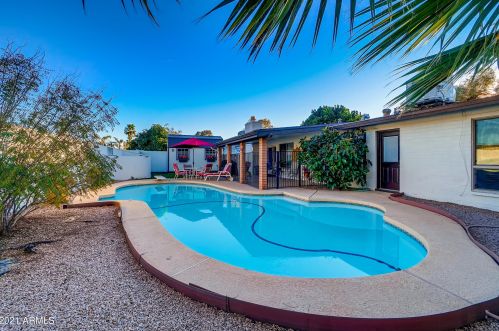 13633 21st Ave, Phoenix AZ 85027-3419 exterior