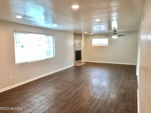 6909 Calle Canis, Tucson AZ  85710-5420 exterior