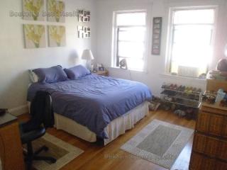 127 Park St, Brookline MA  02446-4945 exterior