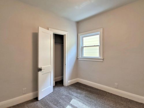 215 Vienna Ave, Milwaukee WI 53212-4102 exterior