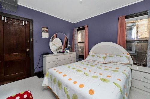 6030 California, Chicago IL 60659-3915 exterior