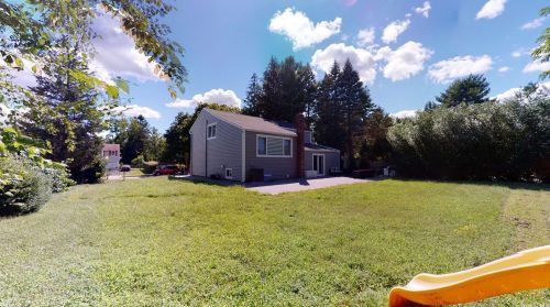 82 Tulipwood Dr, Commack, NY 11725-5627