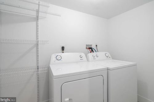 854 Leithgow St, Philadelphia PA 19123-2127 exterior