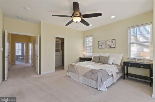 6747 Applemint Ln, Alexandria VA 22310-2649 exterior