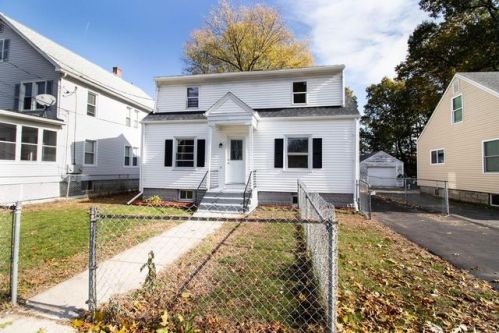 395 Parker St, Springfield MA  01129-1027 exterior