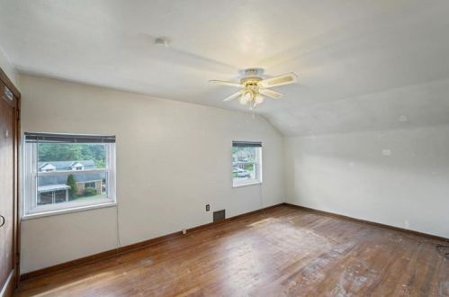 636 Pennwood Dr, Pittsburgh PA 15235-4319 exterior