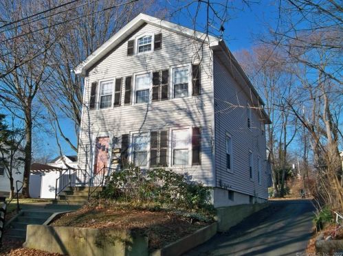 143 Fair St, Wallingford, CT 06492-4220