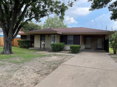 2214 Cambridge Dr, Irving, TX 75061-6821