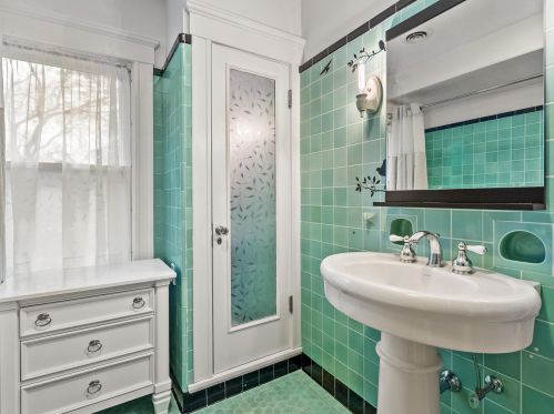 815 13 St, Manitowoc WI 54220-5101 exterior