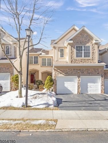 52 Henning Ter, Parsippany NJ 07834-3716 exterior