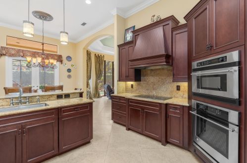 6887 Antinori Ln, Boynton Beach FL 33437-3754 exterior