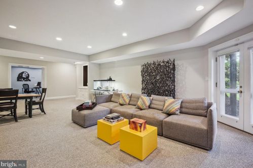 9906 Avenel Farm Dr, Rockville MD 20854-5410 exterior