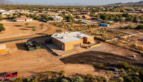 37207 15th Ave, Phoenix, AZ 85086-7226