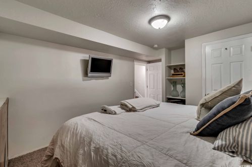 623 8600, Sandy UT 84070-1107 exterior