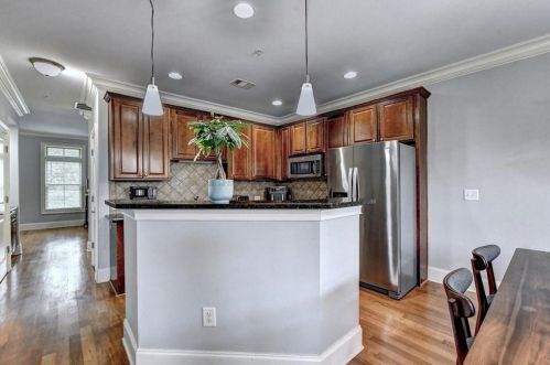 6448 Chariot St, Atlanta GA 30328-4298 exterior