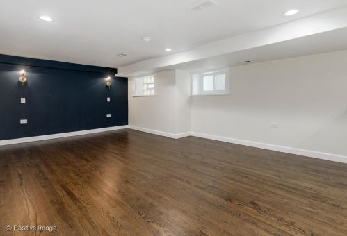 5017 Lawndale Ave, Chicago IL 60659-1103 exterior