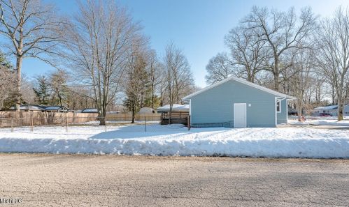 1564 Hansen St, Meskegon MI 49445-1238 exterior