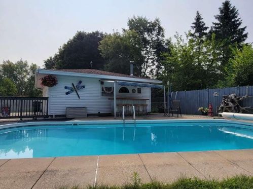 1849 Lawnel Ave, Meskegon MI 49441-3743 exterior