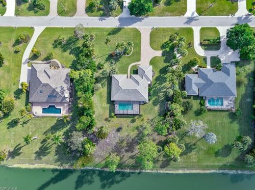 1940 Empress Ct, Naples FL 34110-8141 exterior