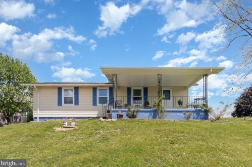 8366 Hilton St, Hummelstown PA  17036-8680 exterior