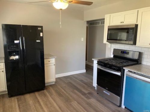 1725 Bradshaw Dr, Saint Louis MO 63136-2422 exterior