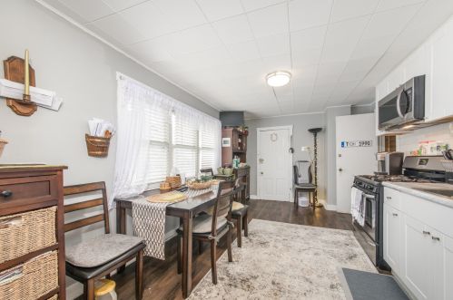 836 Greenview Ave, Chicago, IL 60642-5216