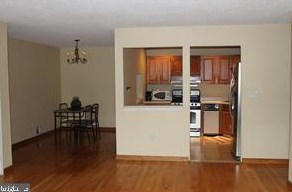 11 Chamberlin Ct, Trenton NJ 08648-2622 exterior