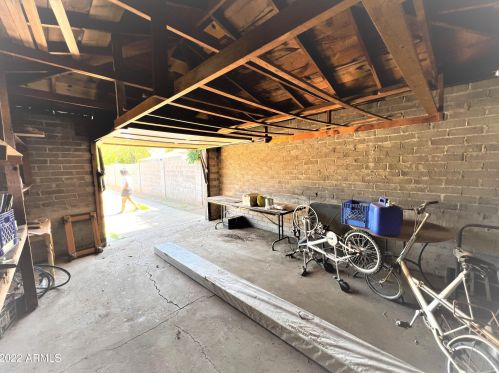 3322 17 Dr, Phoenix AZ 85045-1793 exterior