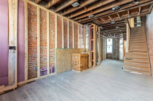 136 42 St, Pittsburgh PA 15201-9998 exterior