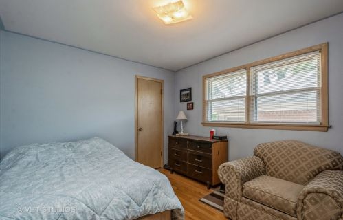 6104 Austin Ave, Chicago IL  60638-4320 exterior