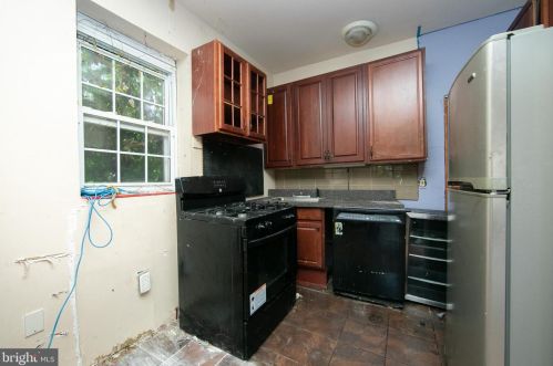 568 Spruce St, Camden NJ 08103-2131 exterior