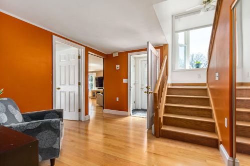 15 Ayers Ln, Dover NH 03820-4643 exterior