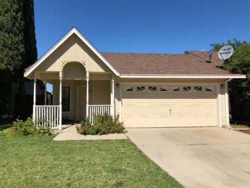 2675 Jeannie Ct, Turlock CA  95382-1074 exterior