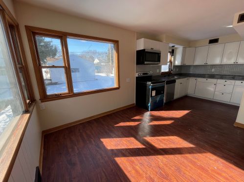 5921 64th St, Milwaukee WI  53218-1921 exterior