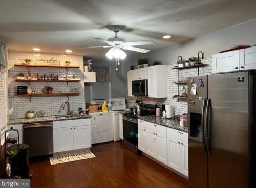 303 New Dorwart St, Lancaster PA  17603-5223 exterior