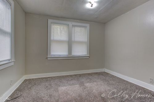 1443 Alamo Ave, Kalamazoo MI  49006-2215 exterior