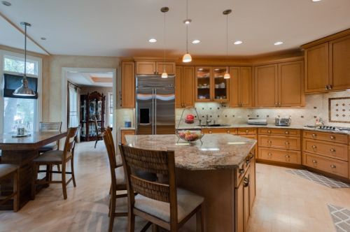 6923 Kenton Ave, Chicago IL 60712-2429 exterior