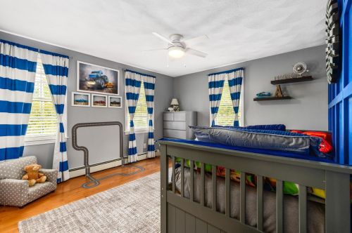 22 Greenleaf Dr, Seabrook NH 03874-4045 exterior