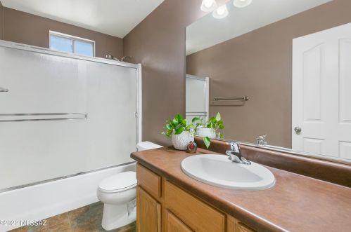 9966 Emberwood Dr, Tucson AZ 85748-5114 exterior