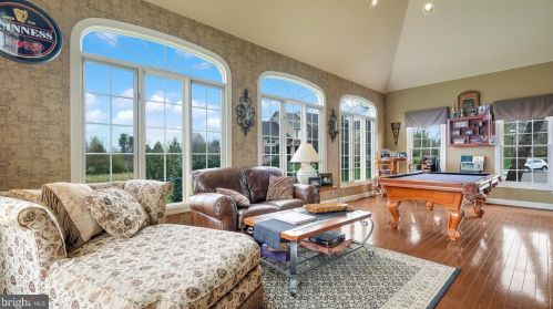 2706 Dillon Dr, Jamison PA 18929-1259 exterior