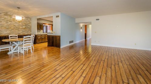 327 Paseo De Golf, Green Valley AZ 85614-3318 exterior