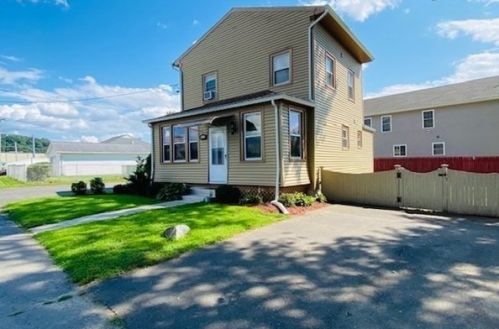 145 Lawndale St, Chicopee, MA 01013-2117